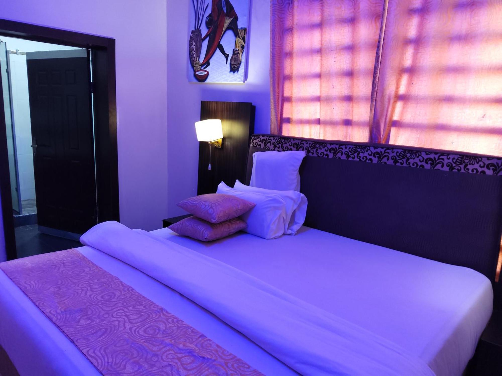 Crownedge Hotels Ikeja Luaran gambar