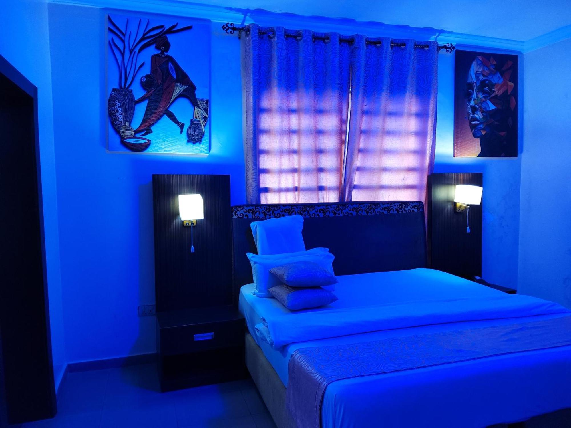 Crownedge Hotels Ikeja Luaran gambar