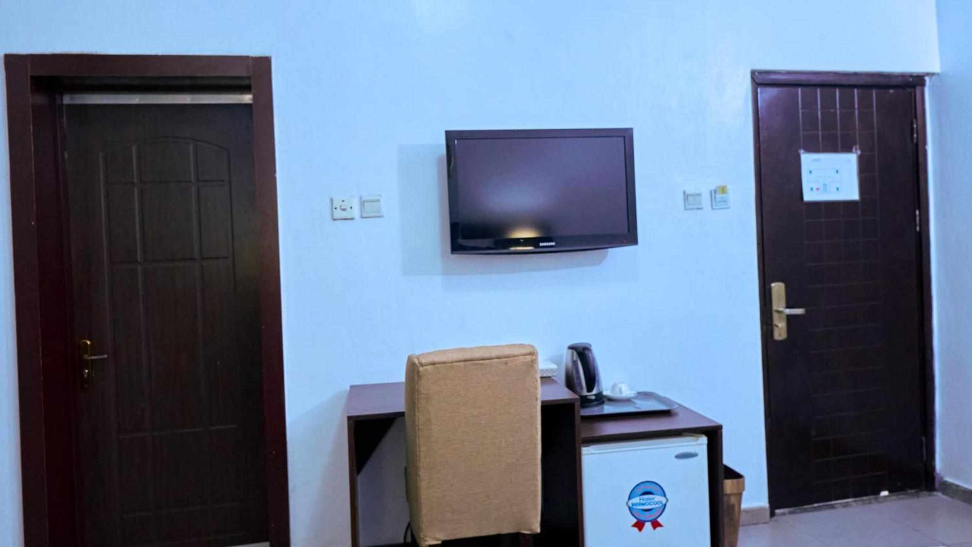 Crownedge Hotels Ikeja Luaran gambar