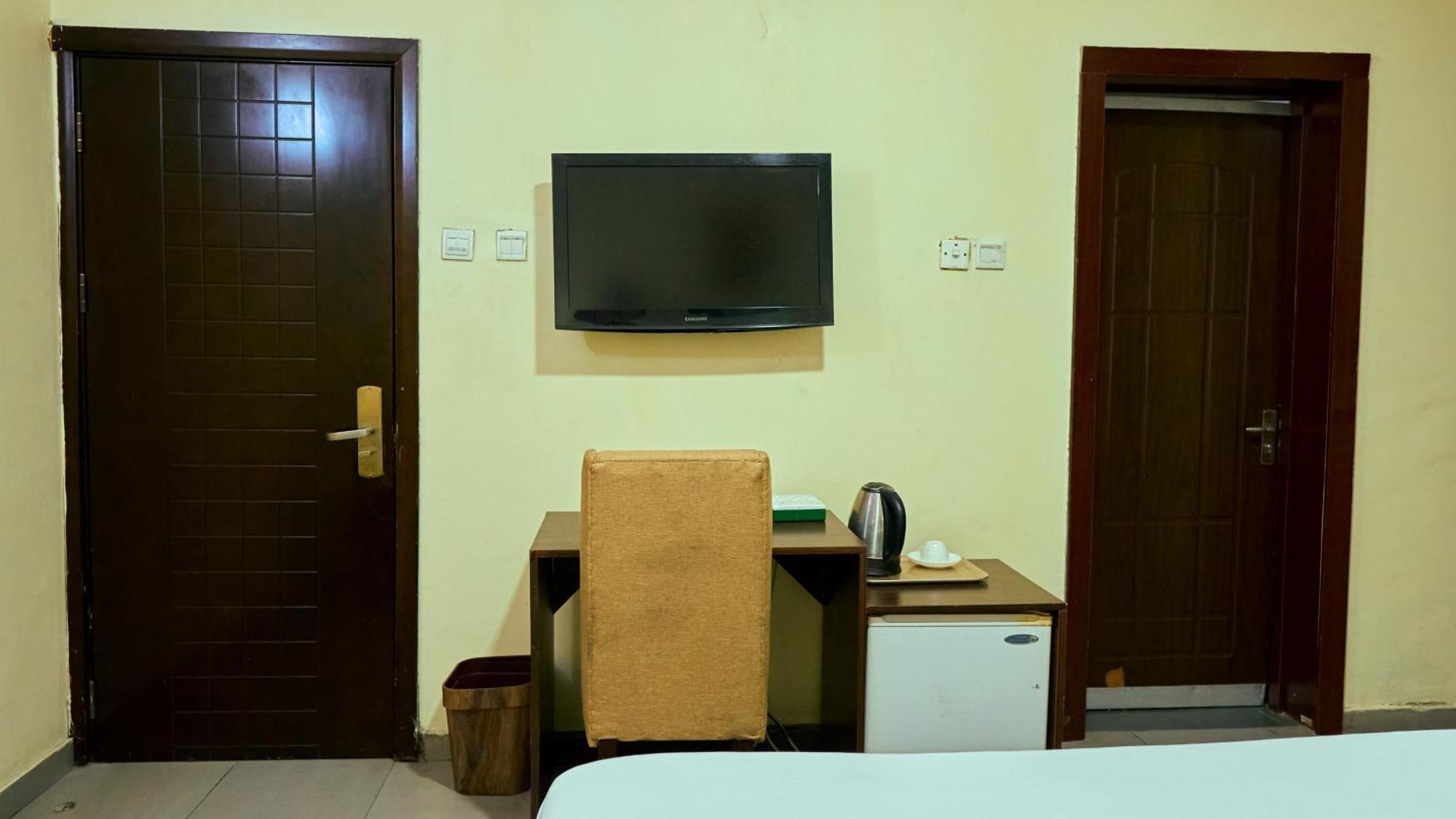 Crownedge Hotels Ikeja Luaran gambar